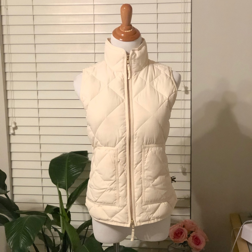JCrew off white puffer vest